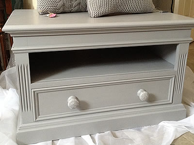 Shabby chic console papers or TV - Lymington New Forest Hampshire
